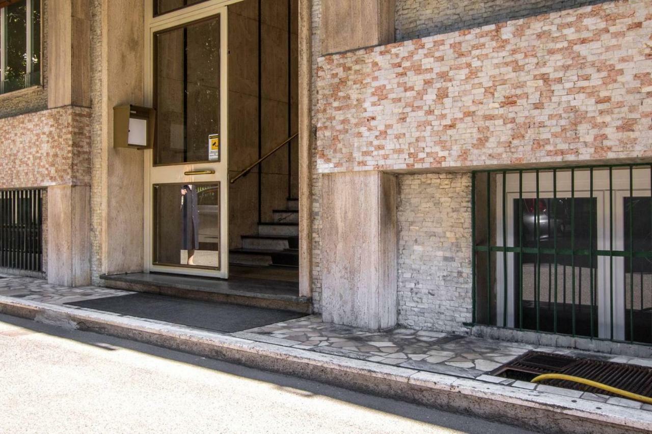 Hintown San Vincenzo Apartment Milan Bagian luar foto